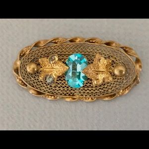 Vintage blue filigree brooch C clasp